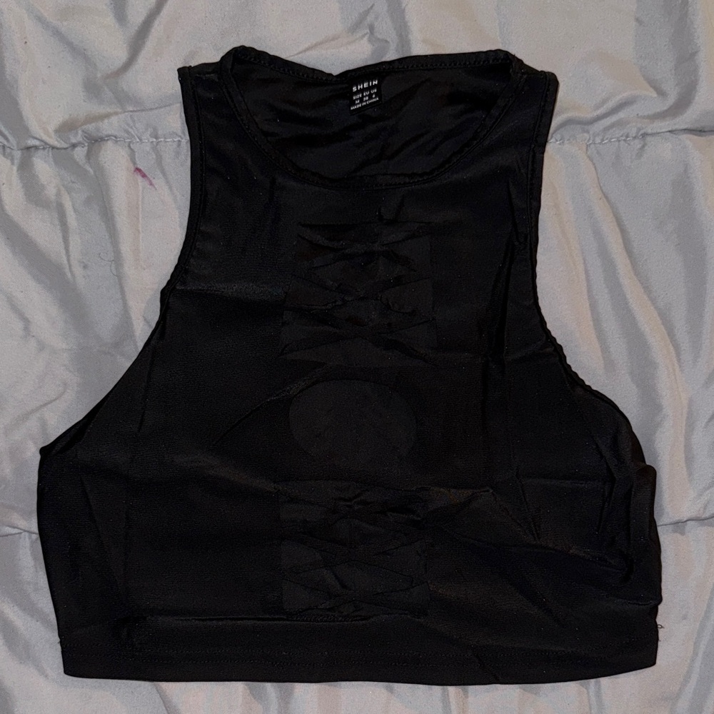 Black Sleeveless Crop Top